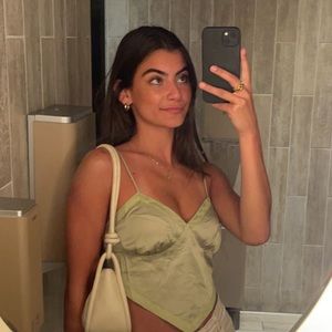 Meet your Posher, Olivia